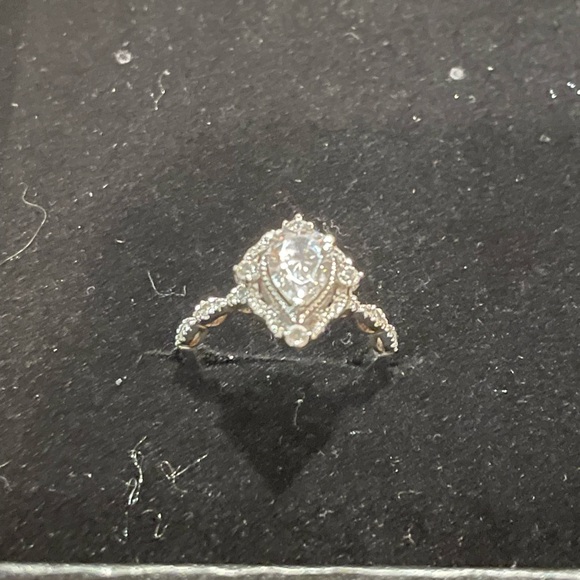 ZAC Zac Posen Silver Vintage-Inspired Ring - Picture 1 of 5